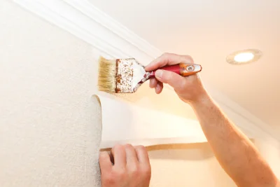Pose de papier peint à Lombard — revêtements muraux et toiles de verre